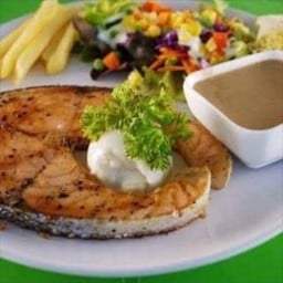 สเต็กปลาแซลมอน