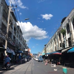 ตลาดสดพล่าซ่า