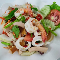 ยำรวมมิตรทะเล