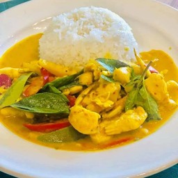 ข้าวราดเขียวหวานไก่ผัดแห้ง