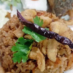 ปิ่นโตพุงพุ้ย