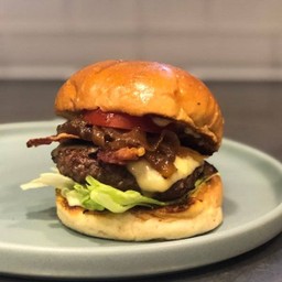 Promo! Classic Burger Beef w/ Truffle fries