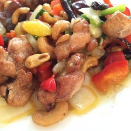 ไก่ผัดเม็ดมะม่วง