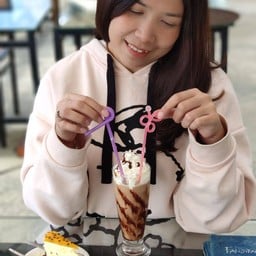 Fansipan Terrace Cafe & Stay