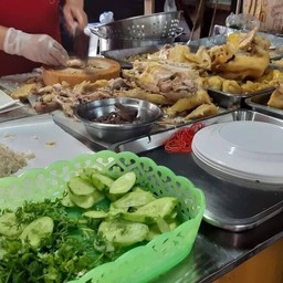 ข้าวมันไก่แม่ละมัย