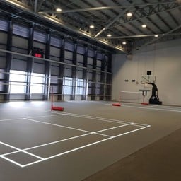 สนามบาส วอลเล่ แบดมินตัน