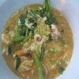 สุกี้น้ำทะเลพิเศษ Sukiyaki soup with seafood (extra)