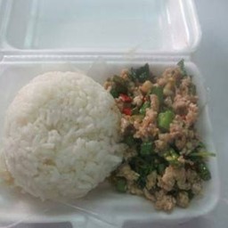 ข้าวกระเพราหมู kao pad kra-prow with pork