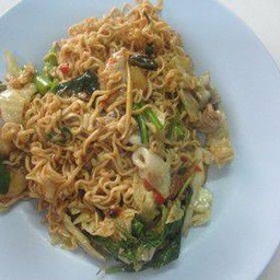 มาม่าขี้เมาทะเล Fried spicy instand noodles with seafood