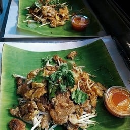 ครัวทรงโปรด ตามสั่งและผัดไทย สุขสวัสดิ์26 แยก4