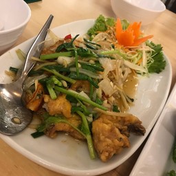 ปลาสดและผัดรสชาตอร่อย
