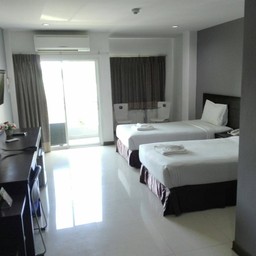 ที่นอนนอนสบายมาก แอร์เย็น