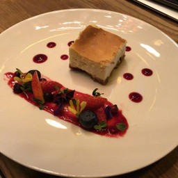 CREAMY NEW YORK CHEESE CAKE