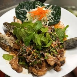 ร้านเดือนรุ่ง