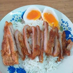 หมูทอดสลัม