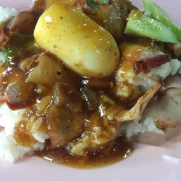 บะหมี่ชุนฮั้ว เกี๊ยวปู หมูแดง ถนนสืบศิริ