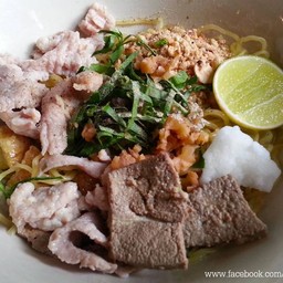 ก๋วยเตี๋ยวสุโขทัย ร่มเกล้าฯ