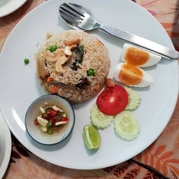 ข้าวผัดปลาสลิดไข่เค็ม