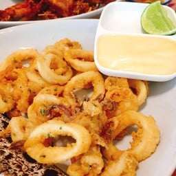 ปลาหมึกทอดกรอบ