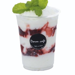 Strawberry Twist (Frappe)