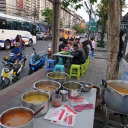 แม่นิด ชาบูน้ำดำเสียบไม้