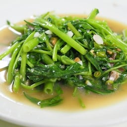 ผัดผักบุ้งไฟแดง