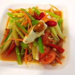 ตำก้านคะน้าไข่เค็ม