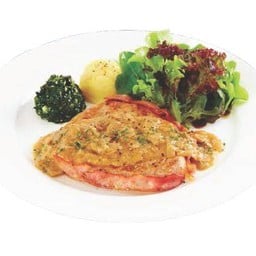 สเต็กหมูสันในพันด้วยเบคอน