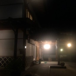 บรรยากาศหน้าร้านตอนจาก