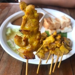 อร่อยดีค่ะ ไปทีไรสั่งทุกที มี10/20ไม้ 👍🏻