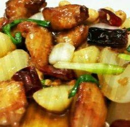 หมูยอผัดเม็ดมะม่วงหิมพานต์