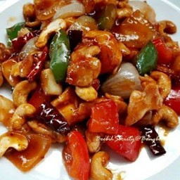 ไก่ผัดเม็ดมะม่วงหิมพานต์