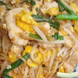 ผัดไทยไก่