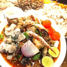 ยำแซ่บจี๊ดจ๊าด รัชดาซอย3
