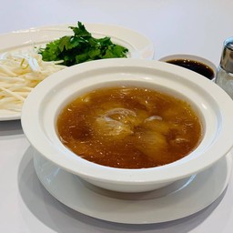 หูฉลามน้ำแดง