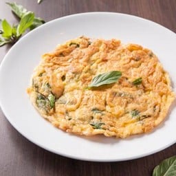 ไข่เจียวเนื้อปูโหระพา