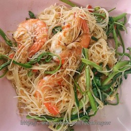 ผัดหมี่กระเฉด