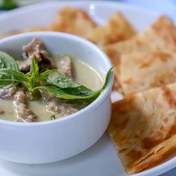 โรตีแกงเขียวหวานหมู