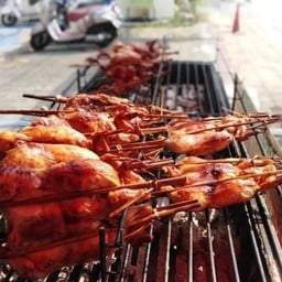 ไก่ย่างยางตลาด พัทยา