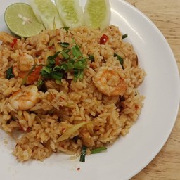 ข้าวผัดต้มยำกุ้ง Frice rice tom yum with shrimp