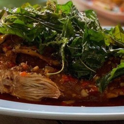 ปลานิลราดพริก(ทั้งตัว) fried fish with chili sauce