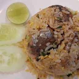 ข้าวผัด ปลากระป๋อง