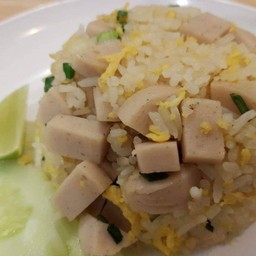 ข้าวผัดหมูยอ