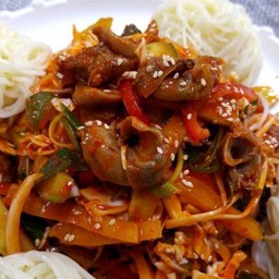 23. Spicy Salad with Korean Top Shell & Noodle