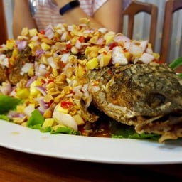 สวนอาหารเรือนทอง