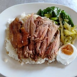 ร้านข้าวมันไก่หน้าอู่