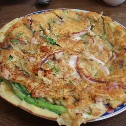 21. Korean seafood pizza