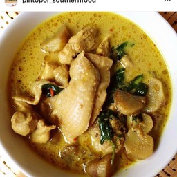 แกงกะทิไก่ chicken curry
