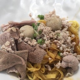 AH Hong Minced Pork Noodles