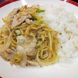 ข้าวหมูผัดขิง